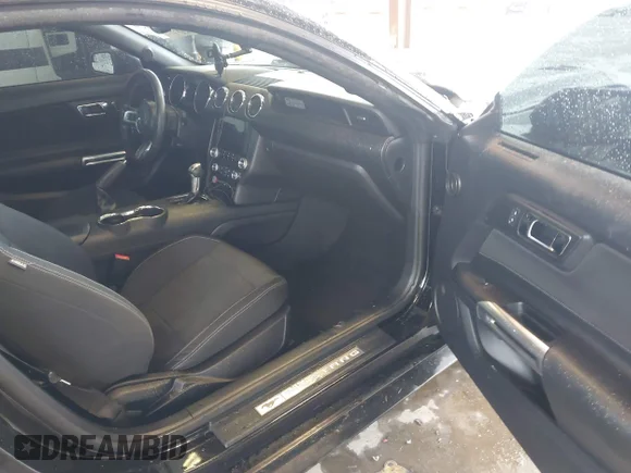 ✅ 2015 Ford Mustang V6 • VIN: 1FA6P8AM7F5311478 • Lot: 44610660. Wystawiony na IAAI z przebiegiem 98 420 mil. Bezpłatny archiwum sprzedaży aukcyjnych z USA i szczegółowy raport historii pojazdu na DreamBid. Zdjęcie 5.