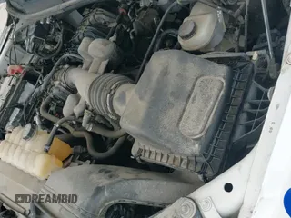 ✅ 2018 Ford F-150 XL • VIN: 1FTMF1EB2JKE86171 • Lot: 41739453. Wystawiony na IAAI z przebiegiem 119 296 mil. Bezpłatny archiwum sprzedaży aukcyjnych z USA i szczegółowy raport historii pojazdu na DreamBid. Zdjęcie 19.