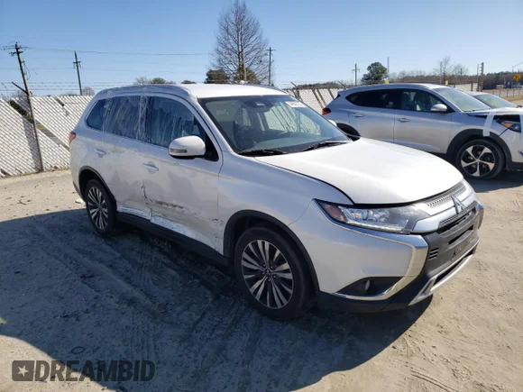 ✅ 2020 Mitsubishi Outlander SE • VIN: JA4AD3A3XLZ032001 • Lot: 44662133. Wystawiony na Copart z przebiegiem 56 873 mil. Bezpłatny archiwum sprzedaży aukcyjnych z USA i szczegółowy raport historii pojazdu na DreamBid. Zdjęcie 4.