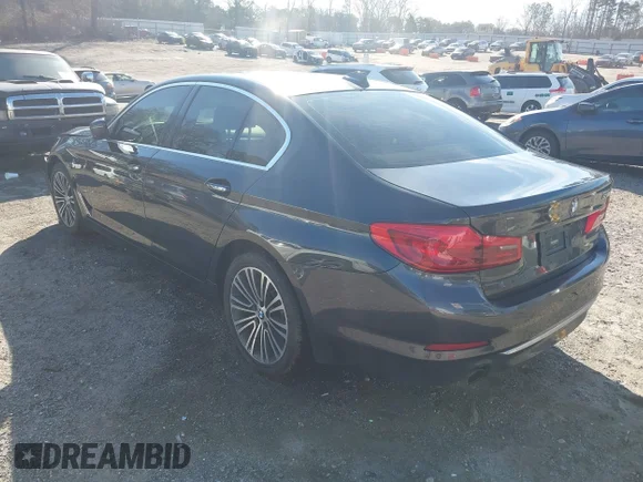 ✅ 2018 BMW 5 Series 530i • VIN: WBAJA5C53JWA38942 • Lot: 44388542. Wystawiony na IAAI z przebiegiem 258 425 mil. Bezpłatny archiwum sprzedaży aukcyjnych z USA i szczegółowy raport historii pojazdu na DreamBid. Zdjęcie 3.