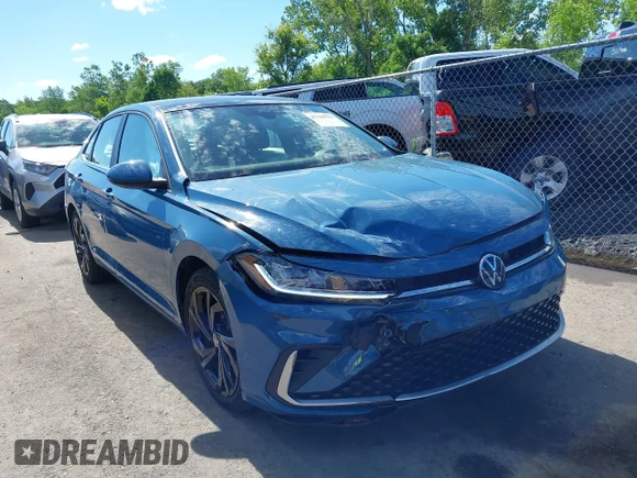✅ 2025 Volkswagen Jetta SE • VIN: 3VW7X7BU5SM103348 • Лот: 45368791. Опубліковано раніше на IAAI з пробігом 7 946 миль. Безкоштовний доступ до архіву аукціонних продажів зі США та докладний звіт про історію автомобіля на DreamBid. Зображення 1.