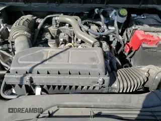 ✅ 2024 Ford Escape ST-Line • VIN: 1FMCU0MN4RUA15724 • Lot: 82097495. Wystawiony na Copart z przebiegiem 39 917 mil. Bezpłatny archiwum sprzedaży aukcyjnych z USA i szczegółowy raport historii pojazdu na DreamBid. Zdjęcie 16.