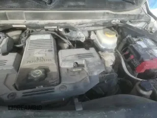 ✅ 2019 Ram 3500 Tradesman • VIN: 3C63RRGL0KG688126 • Лот: 87905485. Опубликован ранее на Copart с пробегом 289 103 миль. Бесплатный доступ к архиву аукционных продаж из США и подробный отчёт об истории автомобиля на DreamBid. Изображение 17.