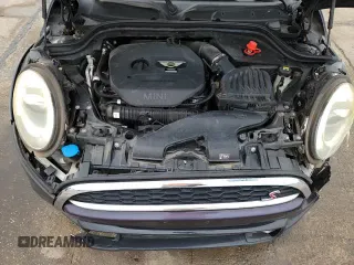 ✅ 2018 MINI Hardtop Cooper S • VIN: WMWXP7C53J2A48608 • Lot: 68325265. Listed on Copart with 50,669 mi. Free auction sales archive from the USA and detailed vehicle history report at DreamBid. Image 16.