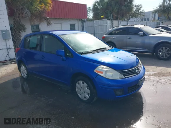 ✅ 2009 Nissan Versa SL • VIN: 3N1BC13E59L499779 • Лот: 44120451. Опубліковано раніше на IAAI з пробігом 224 155 миль. Безкоштовний доступ до архіву аукціонних продажів зі США та докладний звіт про історію автомобіля на DreamBid. Зображення 1.
