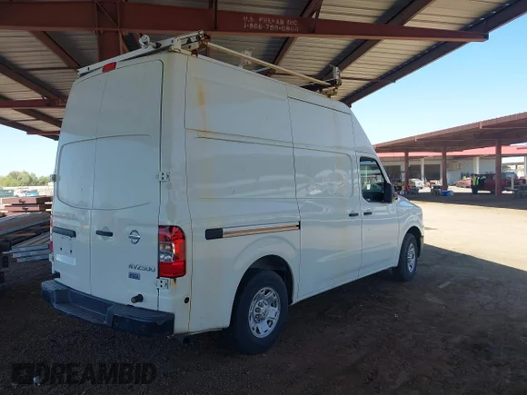✅ 2014 Nissan NV Cargo SV • VIN: 1N6BF0LY1EN102455 • Lot: 42771535. Wystawiony na IAAI z przebiegiem 155 096 mil. Bezpłatny archiwum sprzedaży aukcyjnych z USA i szczegółowy raport historii pojazdu na DreamBid. Zdjęcie 4.