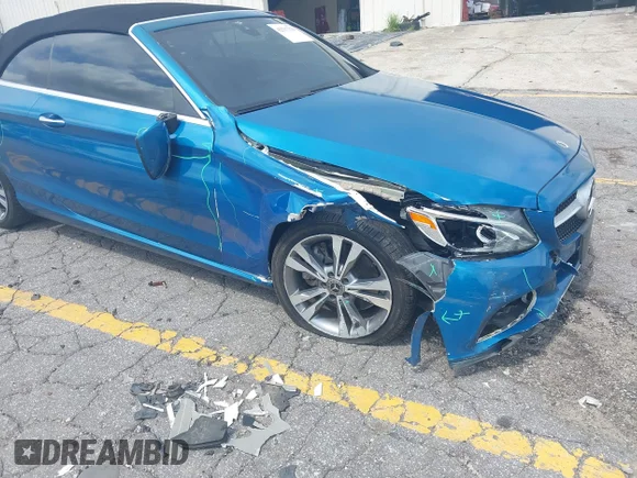 ✅ 2018 Mercedes-Benz C 300 • VIN: WDDWK4JB4JF617868 • Лот: 42517376. Опубліковано раніше на IAAI з пробігом 175 853 миль. Безкоштовний доступ до архіву аукціонних продажів зі США та докладний звіт про історію автомобіля на DreamBid. Зображення 6.