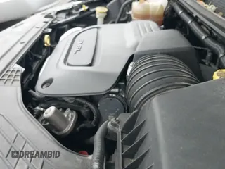 ✅ 2019 Chrysler Pacifica Touring Plus • VIN: 2C4RC1FGXKR700769 • Lot: 43616366. Wystawiony na IAAI z przebiegiem 256 859 mil. Bezpłatny archiwum sprzedaży aukcyjnych z USA i szczegółowy raport historii pojazdu na DreamBid. Zdjęcie 18.