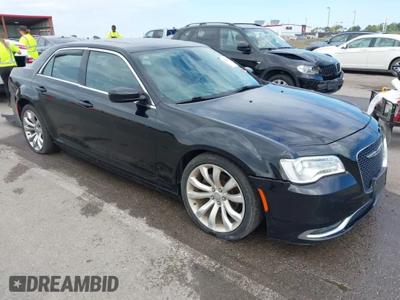 ✅ 2016 Chrysler 300 Limited • VIN: 2C3CCAAG5GH343709 • Лот: 43119697. Опубликован ранее на IAAI с пробегом 112 070 миль. Бесплатный доступ к архиву аукционных продаж из США и подробный отчёт об истории автомобиля на DreamBid. Изображение 1.