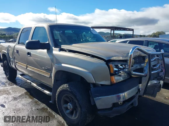 ✅ 2004 Chevrolet Silverado 2500HD LT • VIN: 1GCHK23194F154318 • Лот: 43964382. Опубліковано раніше на IAAI з пробігом Не вказано. Безкоштовний доступ до архіву аукціонних продажів зі США та докладний звіт про історію автомобіля на DreamBid. Зображення 1.