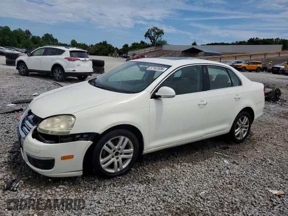 ✅ 2007 Volkswagen Jetta 2.5 • VIN: 3VWSG71KX7M033069 • Лот: 57167836. Опубликован ранее на Copart с пробегом 165 886 миль. Бесплатный доступ к архиву аукционных продаж из США и подробный отчёт об истории автомобиля на DreamBid. Изображение 1.