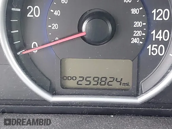 ✅ 2010 Hyundai Veracruz GLS • VIN: KM8NU4CC8AU137717 • Lot: 41495832. Wystawiony na IAAI z przebiegiem 259 824 mil. Bezpłatny archiwum sprzedaży aukcyjnych z USA i szczegółowy raport historii pojazdu na DreamBid. Zdjęcie 7.