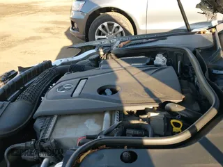 ✅ 2018 Mercedes-Benz E 300 • VIN: WDDZF4KB5JA384497 • Lot: 43179265. Wystawiony na IAAI z przebiegiem 70 395 mil. Bezpłatny archiwum sprzedaży aukcyjnych z USA i szczegółowy raport historii pojazdu na DreamBid. Zdjęcie 19.