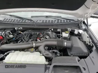 ✅ 2022 Lincoln Navigator Reserve • VIN: 5LMJJ2LT6NEL04181 • Lot: 58251115. Listed on Copart with 4,965 mi. Free auction sales archive from the USA and detailed vehicle history report at DreamBid. Image 16.