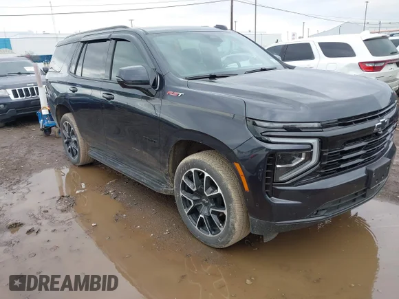 ✅ 2025 Chevrolet Tahoe RST • VIN: 1GNS6RRD2SR196157 • Лот: 44822871. Опубліковано раніше на IAAI з пробігом 7 289 миль. Безкоштовний доступ до архіву аукціонних продажів зі США та докладний звіт про історію автомобіля на DreamBid. Зображення 1.