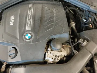 ✅ 2016 BMW 4 Series 435i xDrive • VIN: WBA3R5C57GK373300 • Lot: 42197634. Wystawiony na IAAI z przebiegiem 93 889 mil. Bezpłatny archiwum sprzedaży aukcyjnych z USA i szczegółowy raport historii pojazdu na DreamBid. Zdjęcie 20.