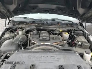 ✅ 2018 Ram 3500 Laramie • VIN: 3C63RRML8JG220955 • Lot: 82006725. Wystawiony na Copart z przebiegiem 124 457 mil. Bezpłatny archiwum sprzedaży aukcyjnych z USA i szczegółowy raport historii pojazdu na DreamBid. Zdjęcie 14.