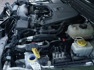 ✅ 2021 Jeep Wrangler Unlimited Sport Altitude • VIN: 1C4HJXDG5MW713043 • Lot: 43252866. Wystawiony na IAAI z przebiegiem 106 892 mil. Bezpłatny archiwum sprzedaży aukcyjnych z USA i szczegółowy raport historii pojazdu na DreamBid. Zdjęcie 19.