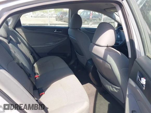 ✅ 2014 Hyundai Sonata GLS • VIN: 5NPEB4AC8EH861887 • Lot: 44862896. Wystawiony na IAAI z przebiegiem 156 454 mil. Bezpłatny archiwum sprzedaży aukcyjnych z USA i szczegółowy raport historii pojazdu na DreamBid. Zdjęcie 8.