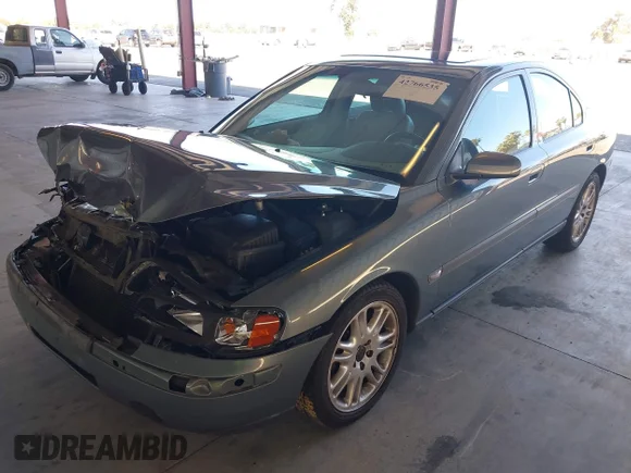 ✅ 2004 Volvo S60 • VIN: YV1RS59V242400692 • Lot: 42766535. Listed on IAAI with 145,306 mi. Free auction sales archive from the USA and detailed vehicle history report at DreamBid. Image 2.