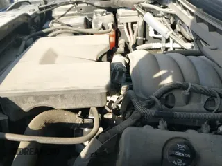 ✅ 2018 Chevrolet Silverado 1500 Custom • VIN: 1GCRCPEH9JZ222037 • Lot: 42279345. Wystawiony na IAAI z przebiegiem 81 742 mil. Bezpłatny archiwum sprzedaży aukcyjnych z USA i szczegółowy raport historii pojazdu na DreamBid. Zdjęcie 21.