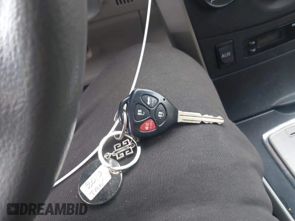 ✅ 2010 Toyota Corolla LE • VIN: 2T1BU4EE4AC500730 • Lot: 43914049. Wystawiony na IAAI z przebiegiem 104 496 mil. Bezpłatny archiwum sprzedaży aukcyjnych z USA i szczegółowy raport historii pojazdu na DreamBid. Zdjęcie 11.