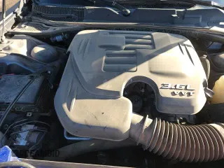 2022 Dodge Challenger SXT z VIN 2C3CDZAG7NH168355, wystawiony jako Copart lot #83792035 z przebiegiem 48 271 mil mil oraz Czysty tytuł • Clean title. Historia ofert i sprzedaży dostępna na DreamBid. Obrazek 15.