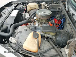 ✅ 1986 Oldsmobile Cutlass Supreme • VIN: 1G3GR47Y3GP322771 • Lot: 42402167. Wystawiony na IAAI z przebiegiem 90 255 mil. Bezpłatny archiwum sprzedaży aukcyjnych z USA i szczegółowy raport historii pojazdu na DreamBid. Zdjęcie 19.