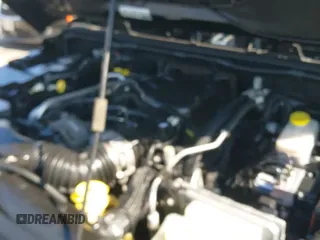 ✅ 2018 Jeep Wrangler Unlimited Sahara • VIN: 1C4BJWEG8JL913796 • Lot: 43761643. Wystawiony na IAAI z przebiegiem 92 232 mil. Bezpłatny archiwum sprzedaży aukcyjnych z USA i szczegółowy raport historii pojazdu na DreamBid. Zdjęcie 19.