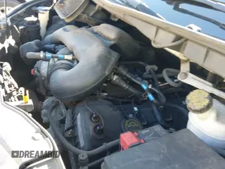 ✅ 2017 Ford Transit • VIN: 1FTYR1ZM5HKA29286 • Lot: 43379187. Wystawiony na IAAI z przebiegiem 108 235 mil. Bezpłatny archiwum sprzedaży aukcyjnych z USA i szczegółowy raport historii pojazdu na DreamBid. Zdjęcie 18.