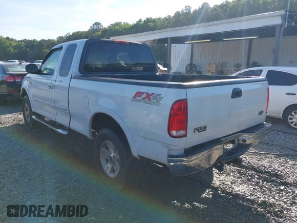 ✅ 2003 Ford F-150 XL • VIN: 2FTRX18LX3CA10720 • Lot: 45024227. Wystawiony na IAAI z przebiegiem 135 073 mil. Bezpłatny archiwum sprzedaży aukcyjnych z USA i szczegółowy raport historii pojazdu na DreamBid. Zdjęcie 3.