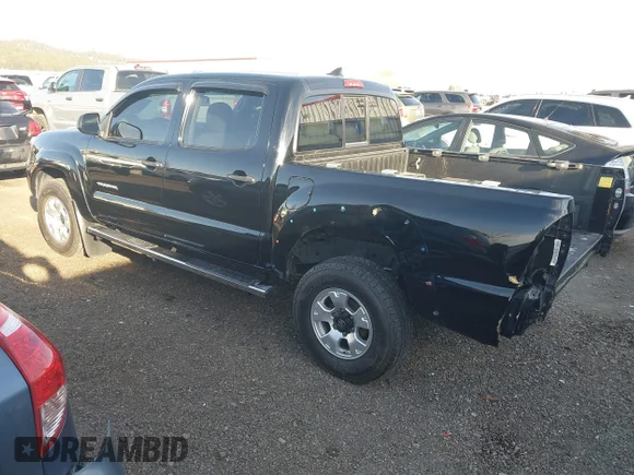 ✅ 2015 Toyota Tacoma • VIN: 3TMLU4EN4FM195765 • Lot: 44020452. Listed on IAAI with 100,887 mi. Free auction sales archive from the USA and detailed vehicle history report at DreamBid. Image 3.