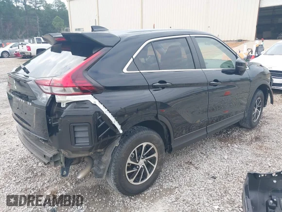 ✅ 2024 Mitsubishi Eclipse Cross ES • VIN: JA4ATUAAXRZ034301 • Lot: 44384588. Wystawiony na IAAI z przebiegiem 19 759 mil. Bezpłatny archiwum sprzedaży aukcyjnych z USA i szczegółowy raport historii pojazdu na DreamBid. Zdjęcie 4.