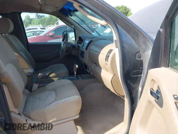 ✅ 2006 Nissan Frontier SE • VIN: 1N6AD06U36C443511 • Lot: 45042104. Wystawiony na IAAI z przebiegiem 186 323 mil. Bezpłatny archiwum sprzedaży aukcyjnych z USA i szczegółowy raport historii pojazdu na DreamBid. Zdjęcie 5.