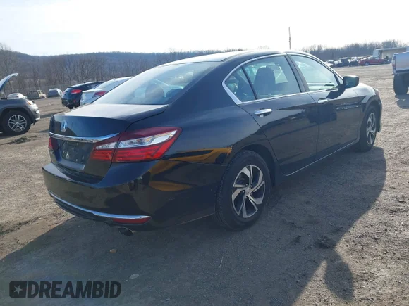 ✅ 2017 Honda Accord LX • VIN: 1HGCR2F34HA264989 • Lot: 44133754. Wystawiony na IAAI z przebiegiem 104 072 mil. Bezpłatny archiwum sprzedaży aukcyjnych z USA i szczegółowy raport historii pojazdu na DreamBid. Zdjęcie 4.