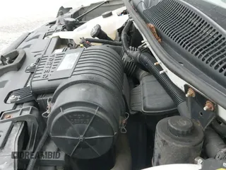 ✅ 2018 GMC Savana Cargo • VIN: 1GTZ7HFG1J1331557 • Lot: 43542696. Wystawiony na IAAI z przebiegiem 169 294 mil. Bezpłatny archiwum sprzedaży aukcyjnych z USA i szczegółowy raport historii pojazdu na DreamBid. Zdjęcie 19.