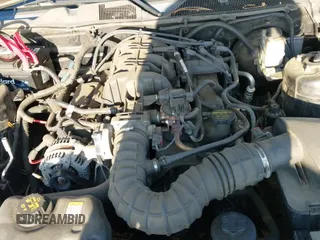 ✅ 2010 Ford Mustang V6 • VIN: 1ZVBP8EN3A5174136 • Лот: 42680664. Опубликован ранее на IAAI с пробегом 186 032 миль. Бесплатный доступ к архиву аукционных продаж из США и подробный отчёт об истории автомобиля на DreamBid. Изображение 14.