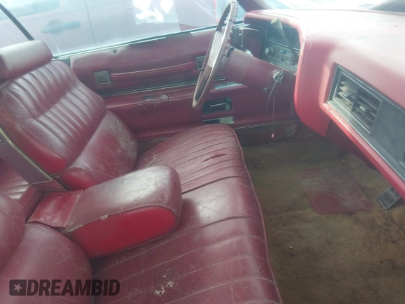 ✅ 1973 CADILLAC CONVERTIBLE • VIN: 6L67S3Q411954 • Lot: 44958961. Wystawiony na IAAI z przebiegiem 76 835 mil. Bezpłatny archiwum sprzedaży aukcyjnych z USA i szczegółowy raport historii pojazdu na DreamBid. Zdjęcie 11.