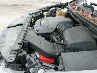 ✅ 2019 Chrysler Pacifica Touring L Plus • VIN: 2C4RC1EG9KR522483 • Lot: 43729122. Wystawiony na IAAI z przebiegiem 62 615 mil. Bezpłatny archiwum sprzedaży aukcyjnych z USA i szczegółowy raport historii pojazdu na DreamBid. Zdjęcie 24.