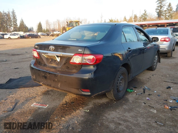 ✅ 2013 Toyota Corolla LE • VIN: 2T1BU4EE7DC996921 • Lot: 44206745. Wystawiony na IAAI z przebiegiem 282 546 mil. Bezpłatny archiwum sprzedaży aukcyjnych z USA i szczegółowy raport historii pojazdu na DreamBid. Zdjęcie 4.