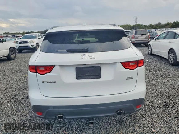 ✅ 2017 Jaguar F-Pace 35t Premium • VIN: SADCJ2BV6HA493854 • Лот: 42000256. Опубліковано раніше на Copart з пробігом 130 965 миль. Безкоштовний доступ до архіву аукціонних продажів зі США та докладний звіт про історію автомобіля на DreamBid. Зображення 6.