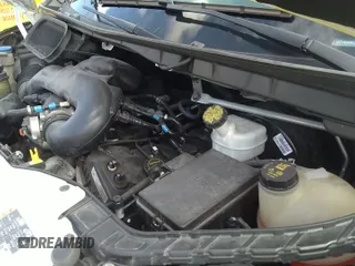 ✅ 2018 Ford Transit • VIN: 1FTYR3XM7JKA30931 • Lot: 35823614. Wystawiony na IAAI z przebiegiem 47 551 mil. Bezpłatny archiwum sprzedaży aukcyjnych z USA i szczegółowy raport historii pojazdu na DreamBid. Zdjęcie 17.