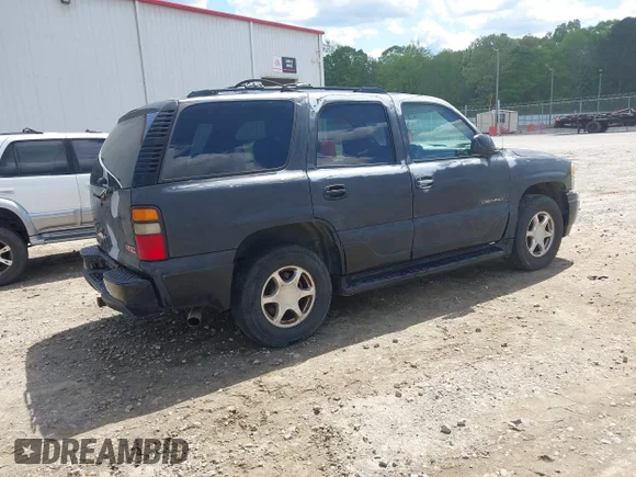 ✅ 2006 GMC Yukon Denali • VIN: 1GKEK63U06J164826 • Лот: 42025364. Опубліковано раніше на IAAI з пробігом 282 212 миль. Безкоштовний доступ до архіву аукціонних продажів зі США та докладний звіт про історію автомобіля на DreamBid. Зображення 4.