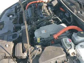 ✅ 2019 Honda Insight Touring • VIN: 19XZE4F90KE027537 • Lot: 43031994. Wystawiony na IAAI z przebiegiem 109 150 mil. Bezpłatny archiwum sprzedaży aukcyjnych z USA i szczegółowy raport historii pojazdu na DreamBid. Zdjęcie 20.