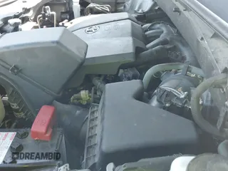 ✅ 2019 Toyota Highlander SE • VIN: 5TDJZRFH2KS592318 • Lot: 42761614. Listed on IAAI with 37,456 mi. Free auction sales archive from the USA and detailed vehicle history report at DreamBid. Image 14.