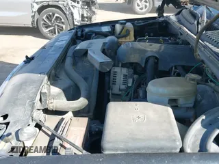 ✅ 2003 Chevrolet Tahoe LS • VIN: 1GNEK13Z43R197357 • Lot: 41771994. Wystawiony na IAAI z przebiegiem 220 588 mil. Bezpłatny archiwum sprzedaży aukcyjnych z USA i szczegółowy raport historii pojazdu na DreamBid. Zdjęcie 13.