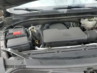 ✅ 2021 Chevrolet Tahoe RST • VIN: 1GNSKRKD4MR191549 • Lot: 84733705. Wystawiony na Copart z przebiegiem 80 712 mil. Bezpłatny archiwum sprzedaży aukcyjnych z USA i szczegółowy raport historii pojazdu na DreamBid. Zdjęcie 16.