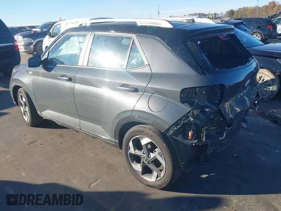 ✅ 2023 Hyundai Venue Limited • VIN: KMHRC8A33PU263877 • Lot: 43590651. Wystawiony na IAAI z przebiegiem 44 806 mil. Bezpłatny archiwum sprzedaży aukcyjnych z USA i szczegółowy raport historii pojazdu na DreamBid. Zdjęcie 3.