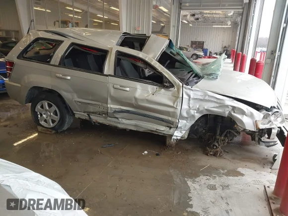 ✅ 2008 Jeep Grand Cherokee Laredo • VIN: 1J8GR48K98C247456 • Лот: 44451767. Опубликован ранее на IAAI с пробегом Не указан. Бесплатный доступ к архиву аукционных продаж из США и подробный отчёт об истории автомобиля на DreamBid. Изображение 1.