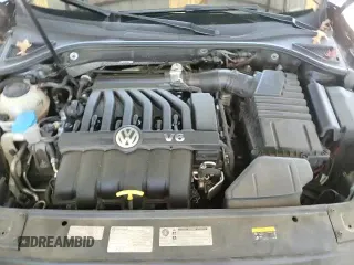 ✅ 2018 Volkswagen Passat GT • VIN: 1VWJM7A3XJC037760 • Lot: 82001535. Wystawiony na Copart z przebiegiem 145 052 mil. Bezpłatny archiwum sprzedaży aukcyjnych z USA i szczegółowy raport historii pojazdu na DreamBid. Zdjęcie 13.